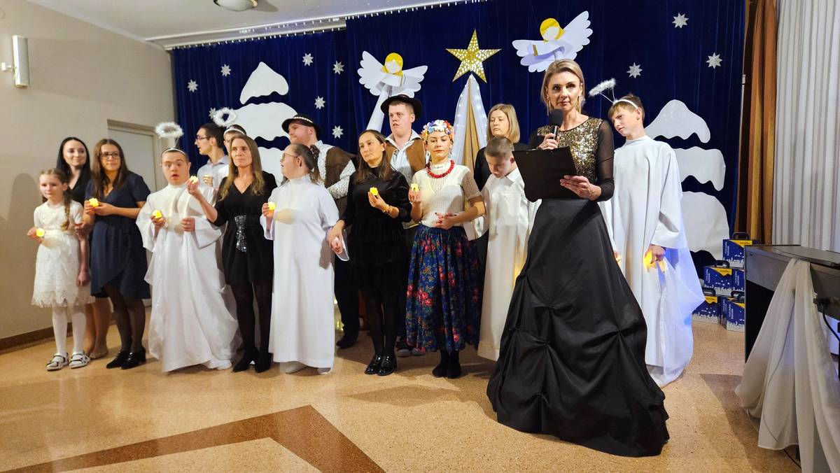 KONCERT KOLĘD I WIGILIA W JADOWNIKACH MOKRYCH