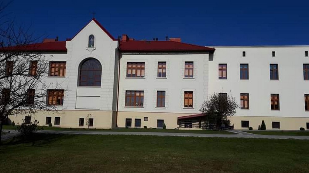 dom-emerytow-1
